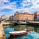 Montanelli Aparthotel 3*