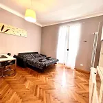 Montanelli Aparthotel