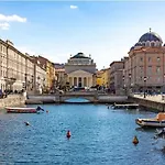 Montanelli Aparthotel Trieste