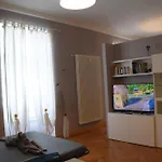 Montanelli Aparthotel Terst