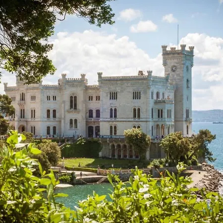 Montanelli شقة فندقية