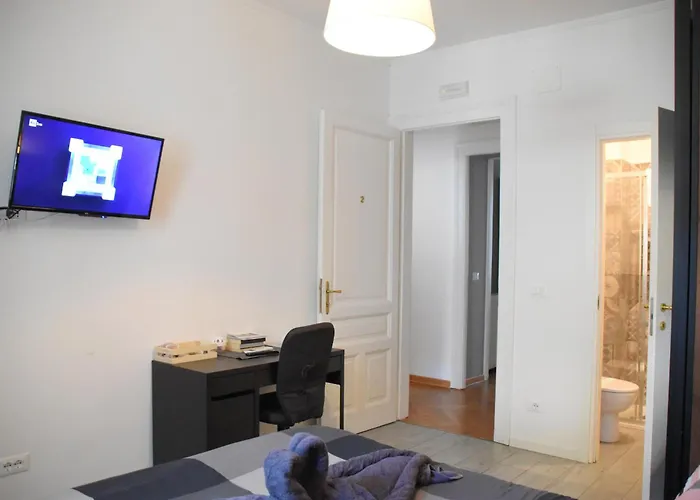 מלון דירות Montanelli 4*