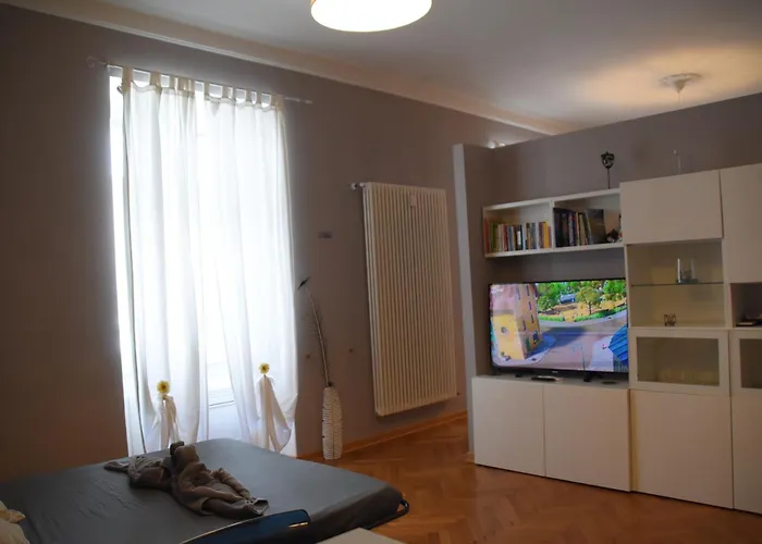 Montanelli Aparthotel Trieste