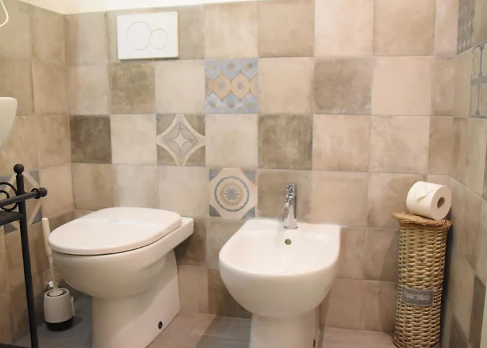 Montanelli מלון דירות טריאסטה