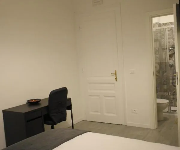 Montanelli Aparthotel Trieste